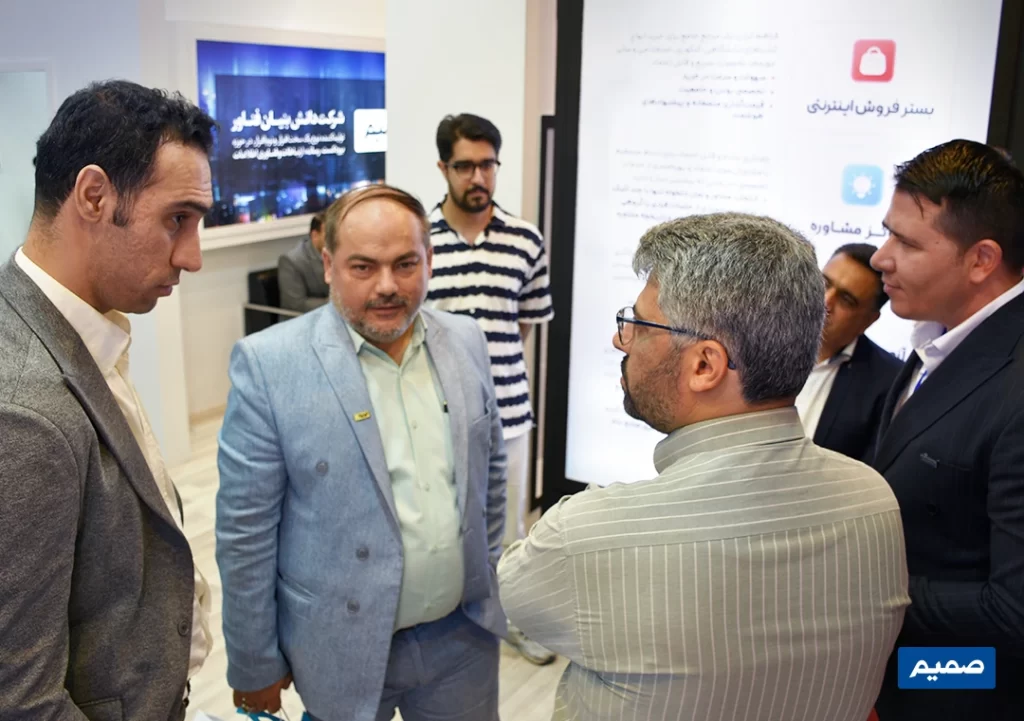 بازدید از محصولات در صمیم در نمایشگاه الکامپ 1404